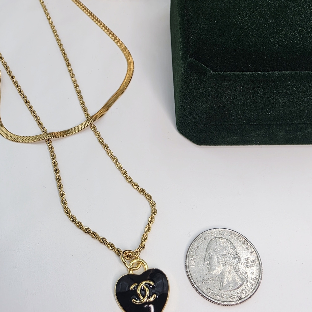 CHANEL Gold and Black Heart Necklace - Picture 3 of 5